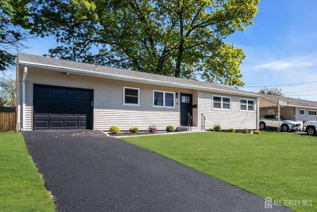 11 Dartmouth Road, Old Bridge, NJ 08859