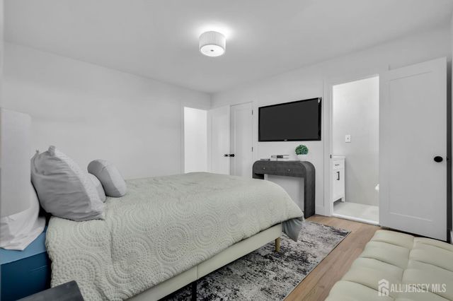 11 Dartmouth Road, Old Bridge, NJ 08859