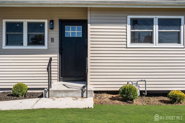 11 Dartmouth Road, Old Bridge, NJ 08859