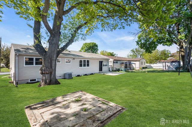 11 Dartmouth Road, Old Bridge, NJ 08859