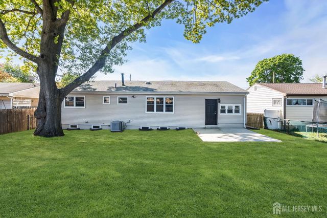 11 Dartmouth Road, Old Bridge, NJ 08859