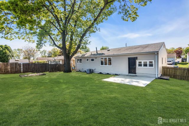 11 Dartmouth Road, Old Bridge, NJ 08859
