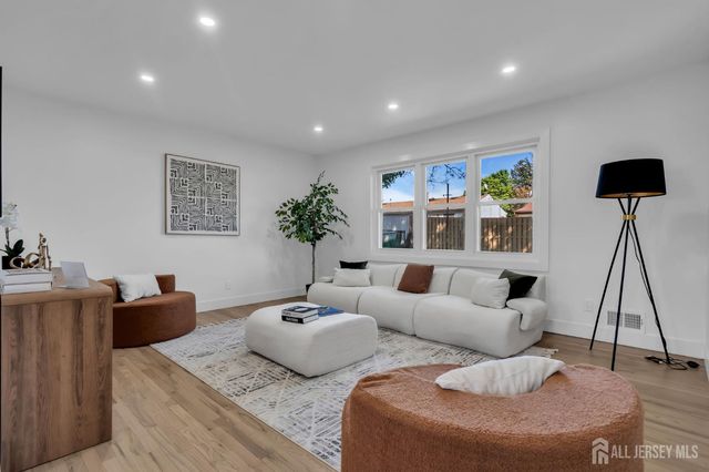 11 Dartmouth Road, Old Bridge, NJ 08859