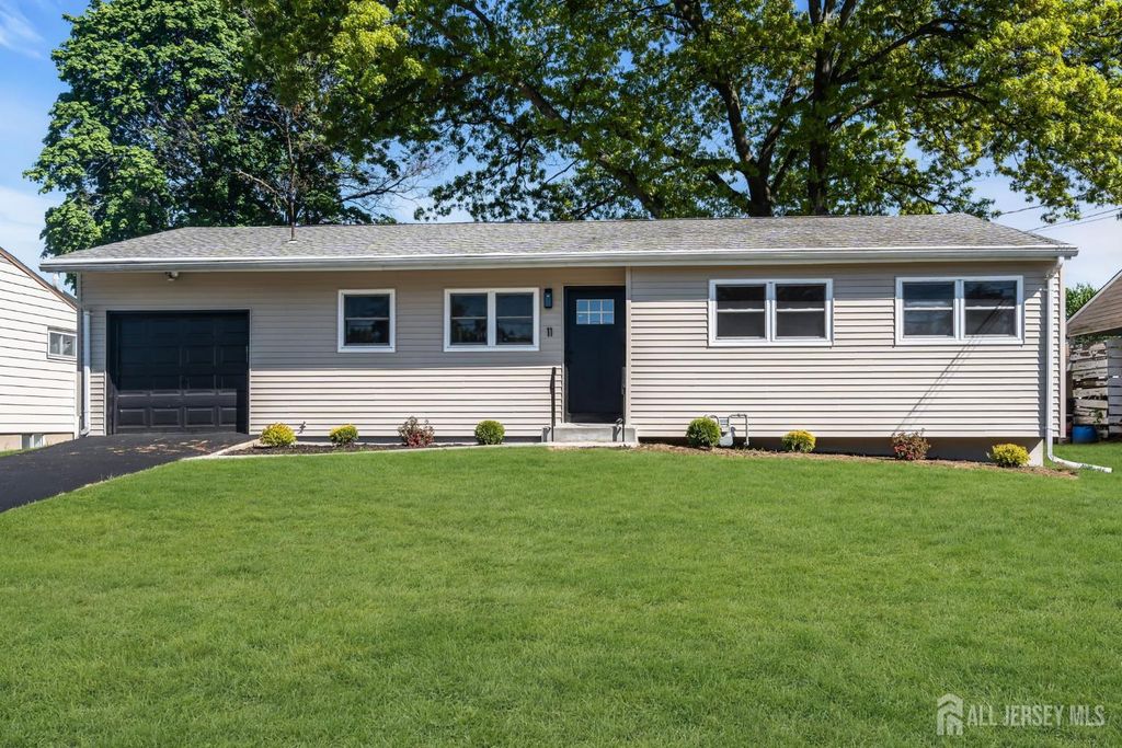 11 Dartmouth Road, Old Bridge, NJ 08859