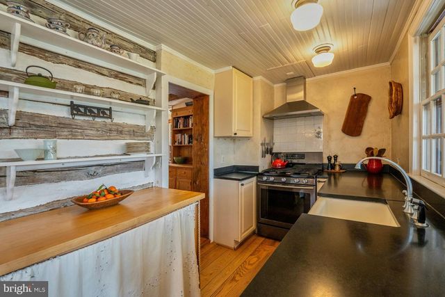 40145 MAIN ST, Waterford, VA 20197