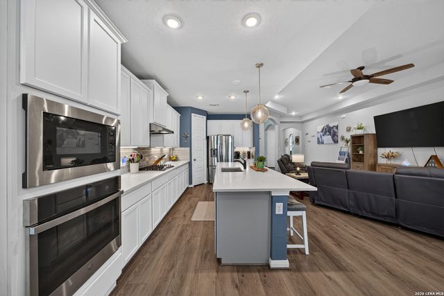 5003 VILLAGE PARK, Marion, TX 78124