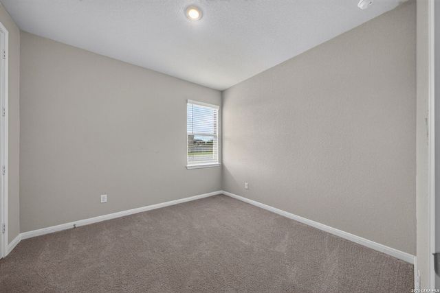 5003 VILLAGE PARK, Marion, TX 78124
