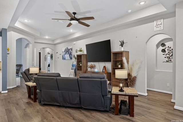 5003 VILLAGE PARK, Marion, TX 78124