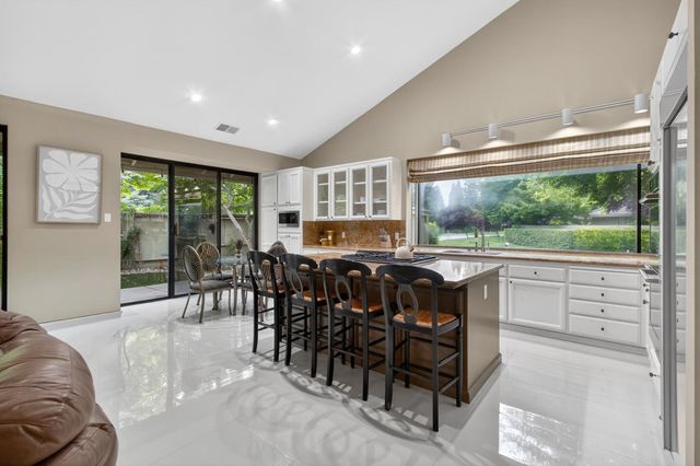 11780 Long Bar Ct, Gold River, CA 95670