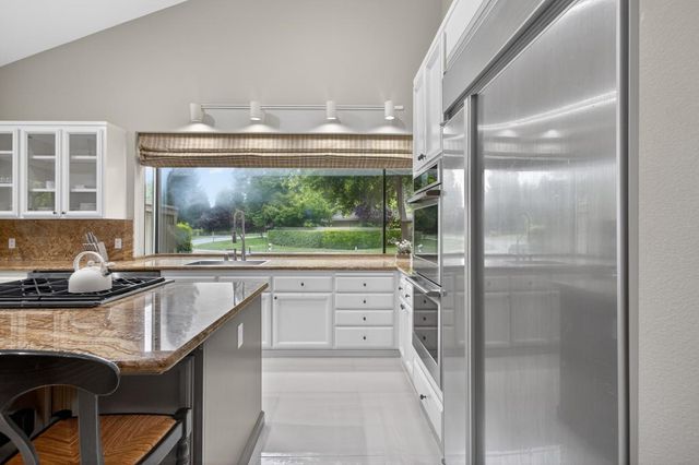 11780 Long Bar Ct, Gold River, CA 95670