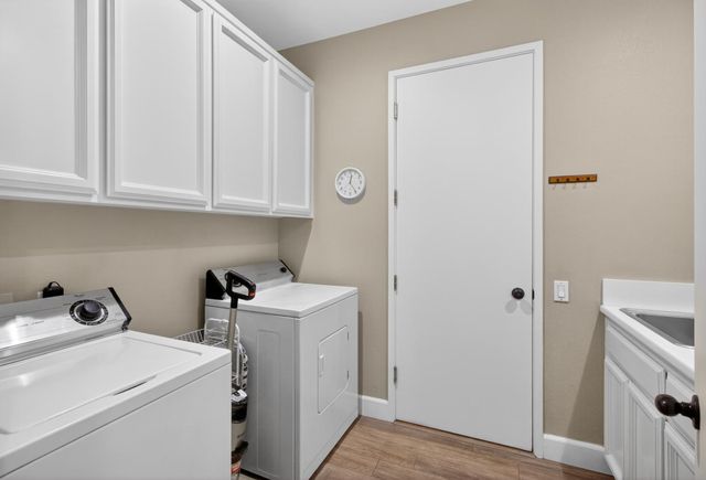 11780 Long Bar Ct, Gold River, CA 95670
