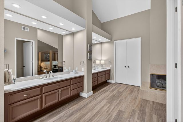 11780 Long Bar Ct, Gold River, CA 95670
