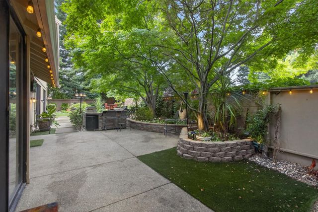 11780 Long Bar Ct, Gold River, CA 95670