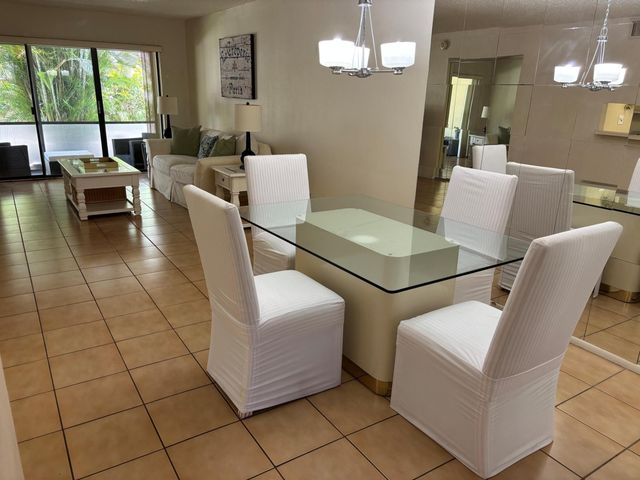 301 N Pine Island Road 105, Plantation, FL 33324