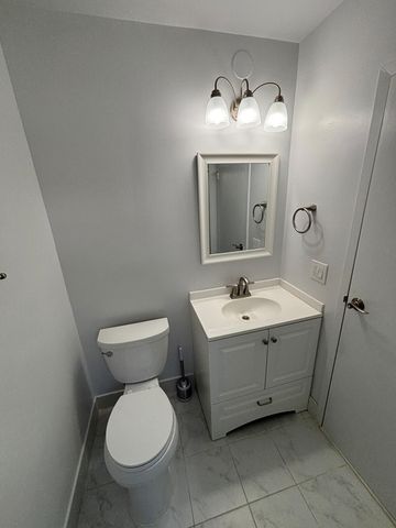 301 N Pine Island Road 105, Plantation, FL 33324