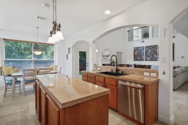 3002 Oaklawn Court, Arlington, TX 76001