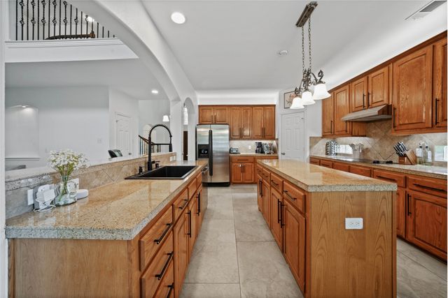 3002 Oaklawn Court, Arlington, TX 76001