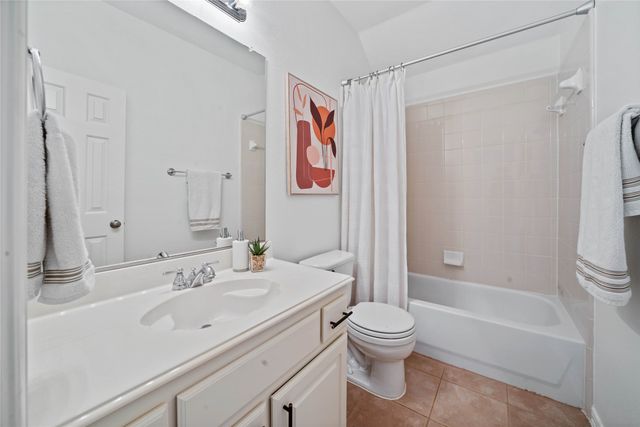 3002 Oaklawn Court, Arlington, TX 76001