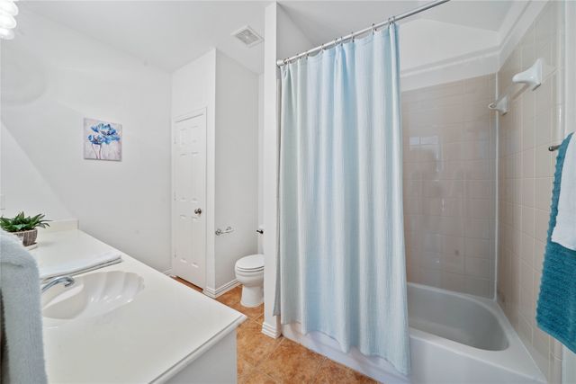 3002 Oaklawn Court, Arlington, TX 76001