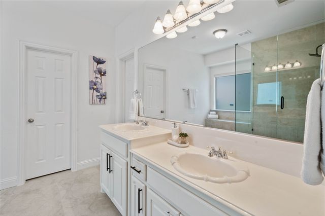 3002 Oaklawn Court, Arlington, TX 76001