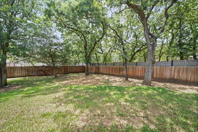 3002 Oaklawn Court, Arlington, TX 76001