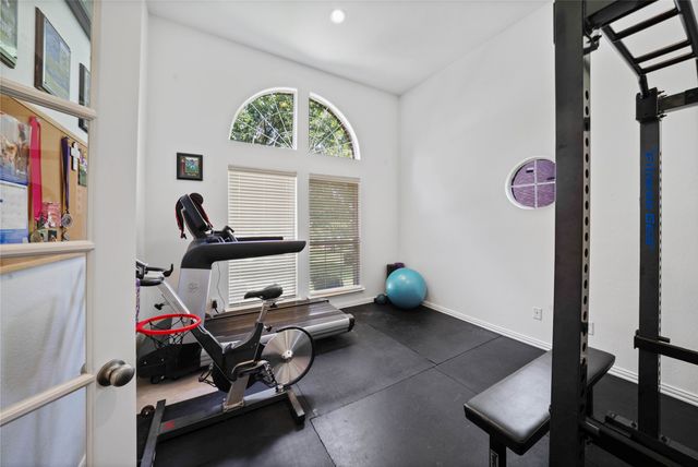 3002 Oaklawn Court, Arlington, TX 76001