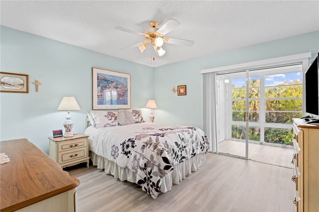 110 Springlake Court 201, Vero Beach, FL 32962