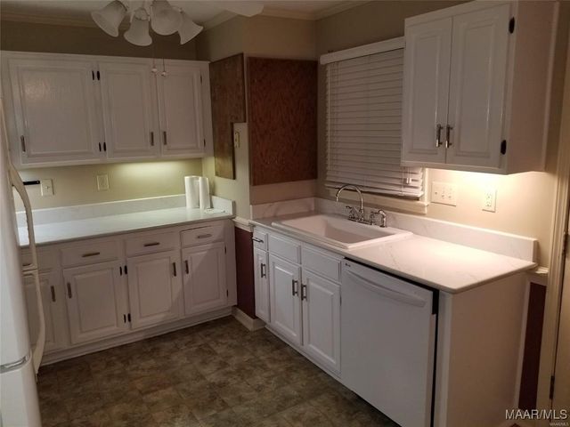 5906 CARMEL Drive, Montgomery, AL 36117