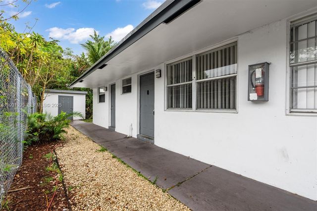 5842 NW 23rd St 1-4, Lauderhill, FL 33313