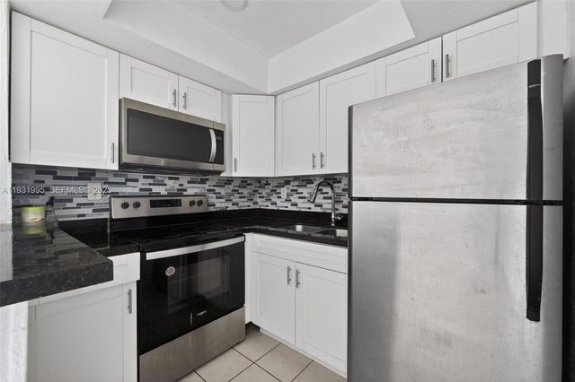 5842 NW 23rd St 1-4, Lauderhill, FL 33313