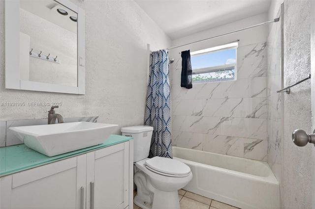 5842 NW 23rd St 1-4, Lauderhill, FL 33313