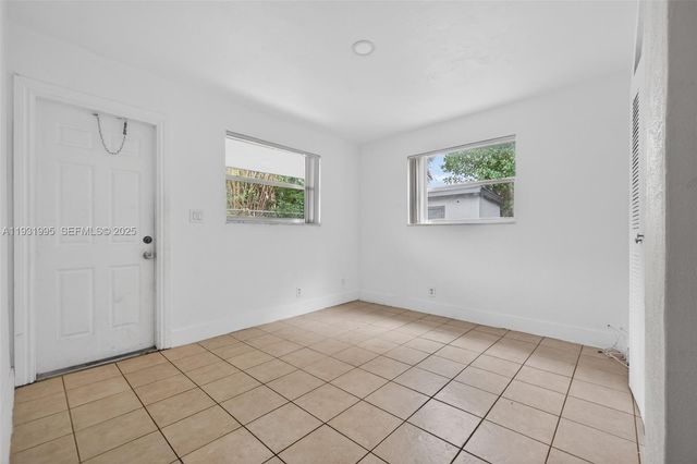 5842 NW 23rd St 1-4, Lauderhill, FL 33313