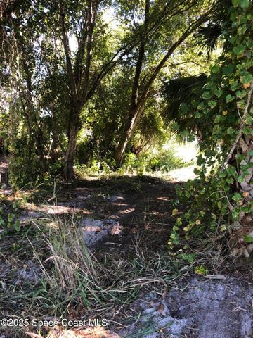 4 Oak Street, Micco, FL 32976