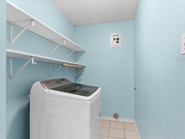 1905 Franklin Street, Irving, TX 75060