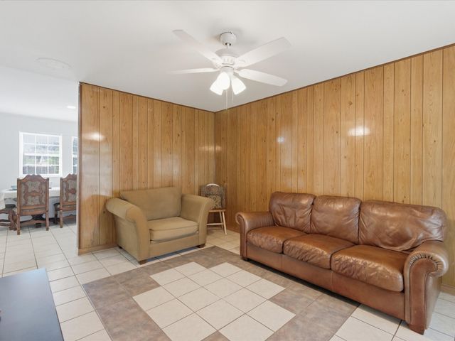 1905 Franklin Street, Irving, TX 75060