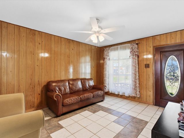 1905 Franklin Street, Irving, TX 75060