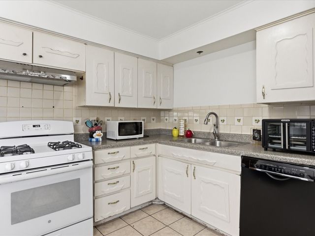 1905 Franklin Street, Irving, TX 75060