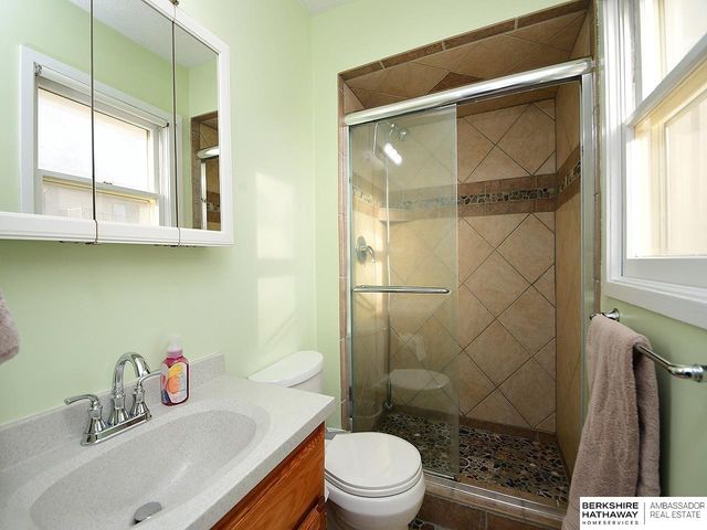 8609 S 46th Avenue, Omaha, NE 68157