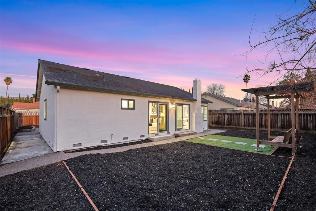 Image 20 of property listing at 1317 Tourney Drive, San Jose, CA 95131