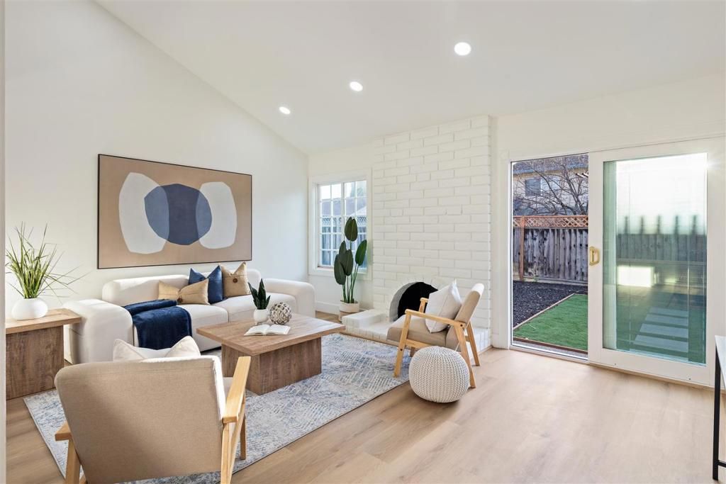 Image 4 of property listing at 1317 Tourney Drive, San Jose, CA 95131