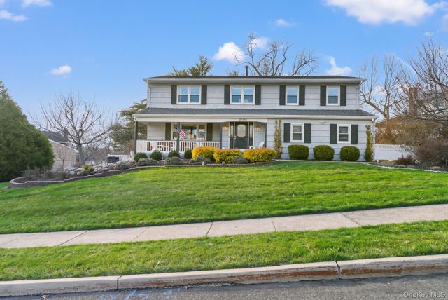 16 Ethan Allen Court, Orangeburg, NY 10962