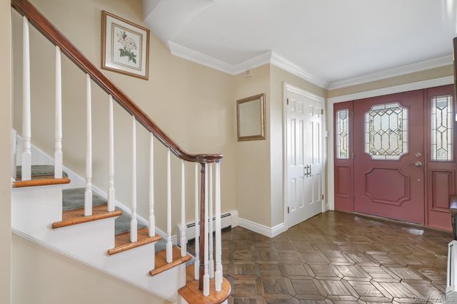 16 Ethan Allen Court, Orangeburg, NY 10962