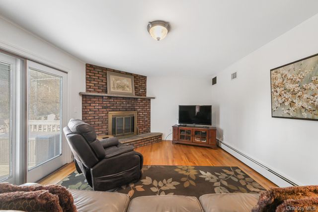 16 Ethan Allen Court, Orangeburg, NY 10962