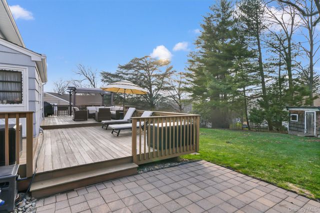 16 Ethan Allen Court, Orangeburg, NY 10962
