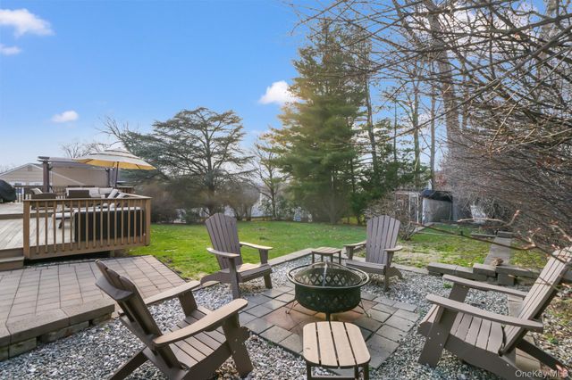 16 Ethan Allen Court, Orangeburg, NY 10962