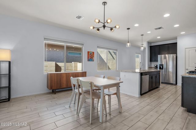 7064 E Calle Arco Iris, Tucson, AZ 85756