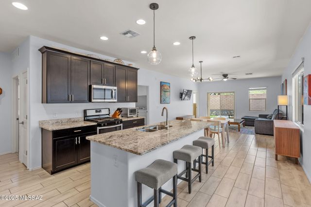 7064 E Calle Arco Iris, Tucson, AZ 85756