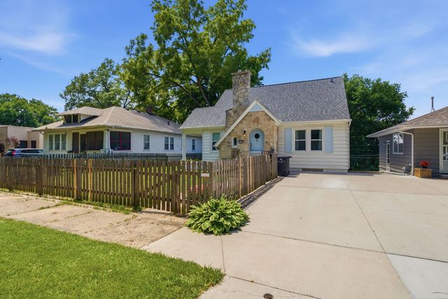 3744 12th Street, Rock Island, IL 61201