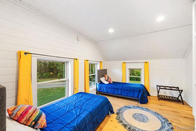 9695 Community Hall Road, Union Pier, MI 49129