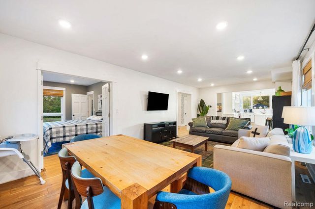 9695 Community Hall Road, Union Pier, MI 49129